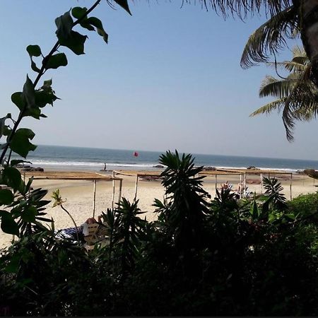 Hotel Shiva Ashvem Ashvem Beach ภายนอก รูปภาพ