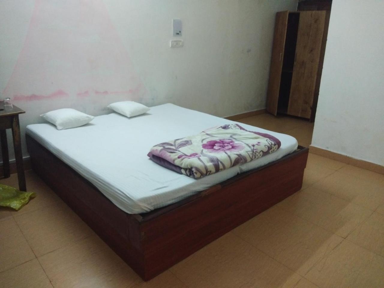 Hotel Shiva Ashvem Ashvem Beach ภายนอก รูปภาพ